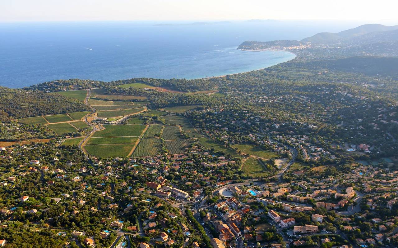 Vue aérienne de la Coze d'Azur, château de Valmer